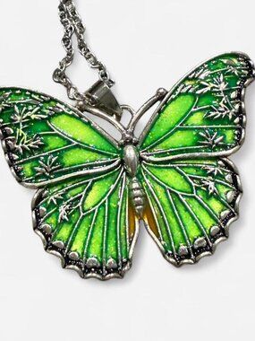 Green Butterfly Pendant Necklace Silver Tone 16" Chain